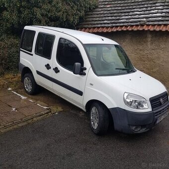 Fiat Doblo rok 2008 nepojízdné, na opravu nebo ND