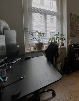 IKEA BEKANT černý pracovní stůl 160x80