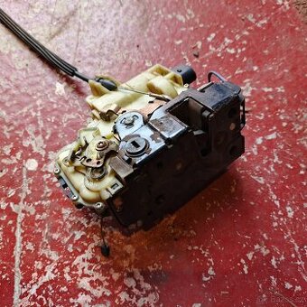 Zámek dveří škoda, volkswagen, seat