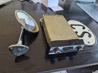 Zrcatko Vaz 2101,originál rádio, cedule cz.