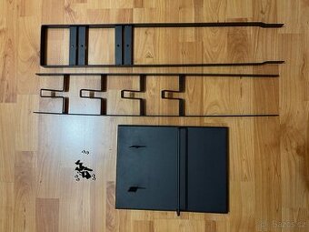 Kovový stojan držák pro vysavač Dyson a jiné