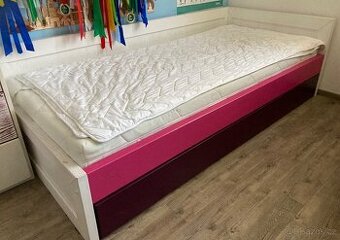 Dřevěná postel 90x200 cm