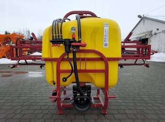 Postřikovač na traktor Strumyk