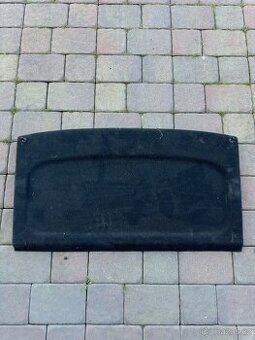 Plato kufru VW Golf 4