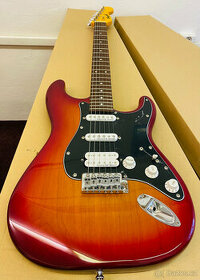 Elektrická kytara  Stratocaster S-S-H Fire sunburst