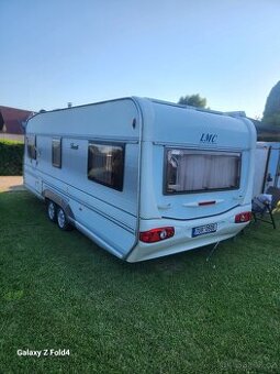 Na prodej: Dvouosý karavan LMC 570 – plně soběstačný, ideáln