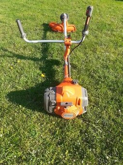 Křovinořez Husqvarna 545rxt