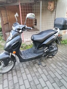 Skútr 125