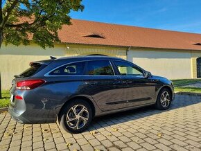 Hyundai i30 1.5i CVVT SMART KOMBI