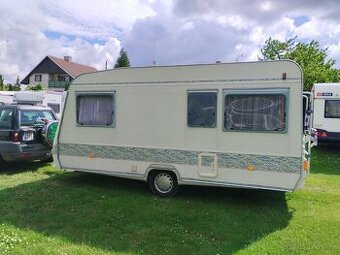 ADRIA Unica č.714 pro 4. 1000 kg. WC. Stan. 100km/h