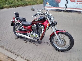 Suzuki Intruder VS 1400.