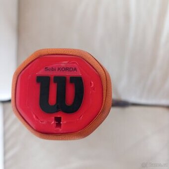Wilson blade V8