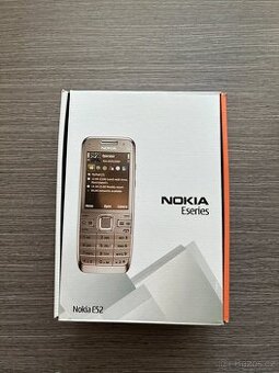 Prodám Nokia E52 Black – spolehlivý pracovní telefon