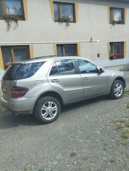Mercedes Benz ML 320