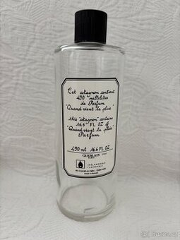 Velká flaška od parfému Guerlain