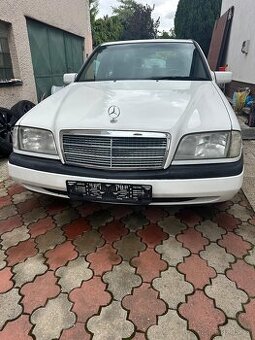 Mercedes-Benz C180 – 90 kW – veteránský stav