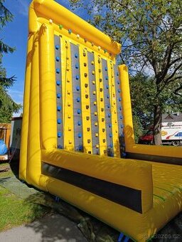 Horolezecká stěna ,skákací hrady k pronajmu