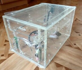 ACUTAKE CRYSTAL CUBE mini PC skříň RARITA NOVÁ -ČTĚTE