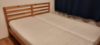 Postel IKEA Tarva 160 x 200 cm s roštem a dvěma matracemi