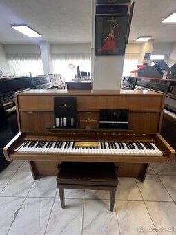 Steinway & Sons mod. Z 114 se zárukou 5 let,