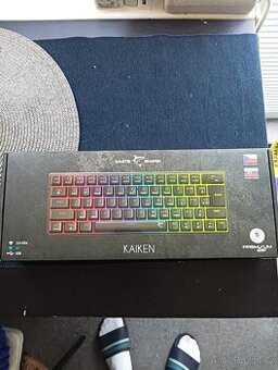 Herní klavesni White shark