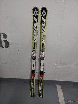 Slalomove zavodni lyze Volkl - 1