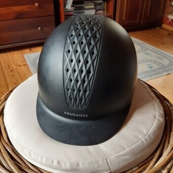 Jezdecká přilba Fouganza vel. 55