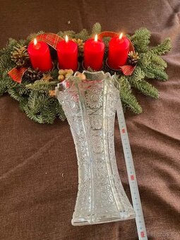 Křišťálová ručně broušená váza