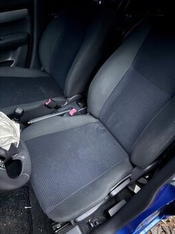 Sedačky Suzuki Swift 3