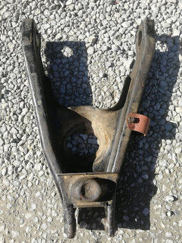 Spodní rameno Škoda