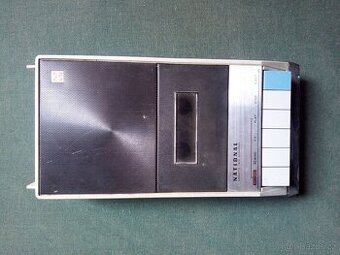 Starý kazeťák NATIONAL