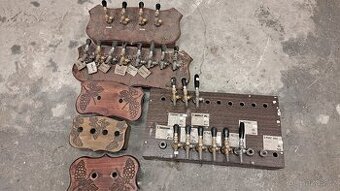 Výčepní kohouty z vinotéky 22ks