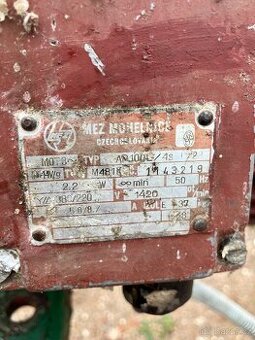 Prodám dva kusy motoru s převodovkou