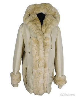 Dámský béžový kabát s kapucí a pravou kožešinou KARA 44