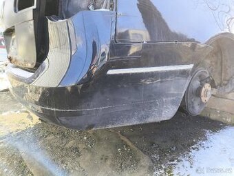 Passat B6 zadní nárazník se senzory černá
