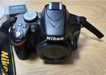 Nikon D3200 tělo + 2x baterie 2x nabíječka, příslušenství