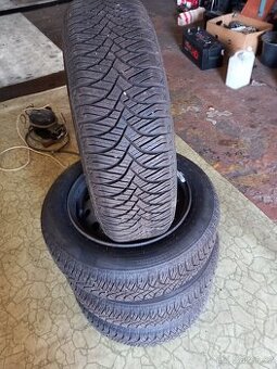 Celorocni kola 165/65/14,zanovni 1600kc sada