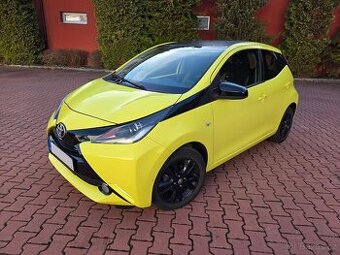 Toyota Aygo 1.0i 53kW automat,1.majČR,50tis.km,kamera,KESSY