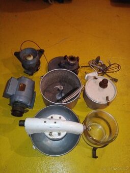 Náhradní díly na retro kuchyňský robot  UKS E26