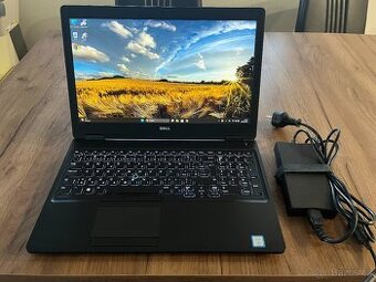 Profesionální Dell Precision RAM 16GB-i7 7820HQ-NVIDIA M620