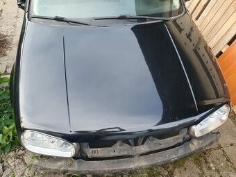 KAPOTA VOLKSWAGEN GOLF IV ČERNÁ LC9Z
