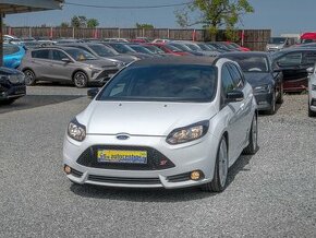 Ford Focus 12/12 2.0T 184KW ST – 46tkm