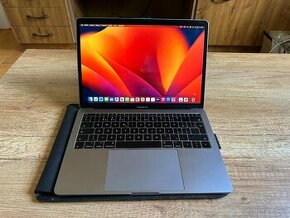 Apple MacBook Pro 2017, 13″ - pěkný stav