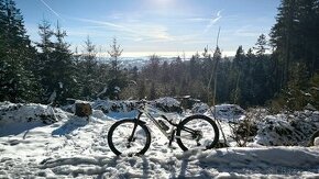 Karbonové celoodpružené kolo Rockrider XC 900S custom