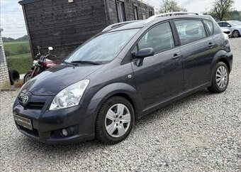 Toyota Corolla 2,2 D4-D TAŽNÉ, SERVISKA nafta manuál 100 kw