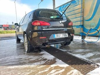 Alfa Romeo 147 2005 1.9.jtd