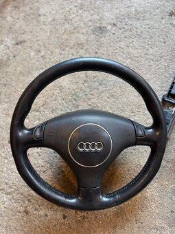 Audi volant s řazením F1
