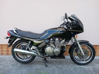 YAMAHA XJ 900