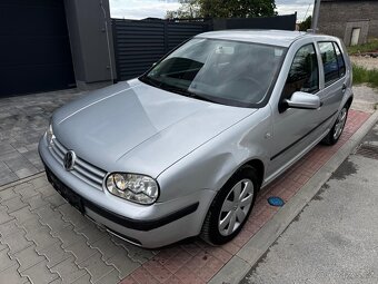 Volkswagen Golf IV 1.6i 77Kw Special- Klima