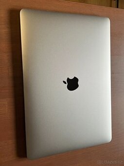 MacBook Pro (13palcový, 2016, dva porty Thunderbolt 3)